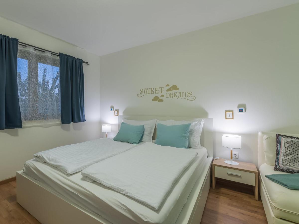 Holiday Home Villa Joy By Interhome Novigrad  Bagian luar foto
